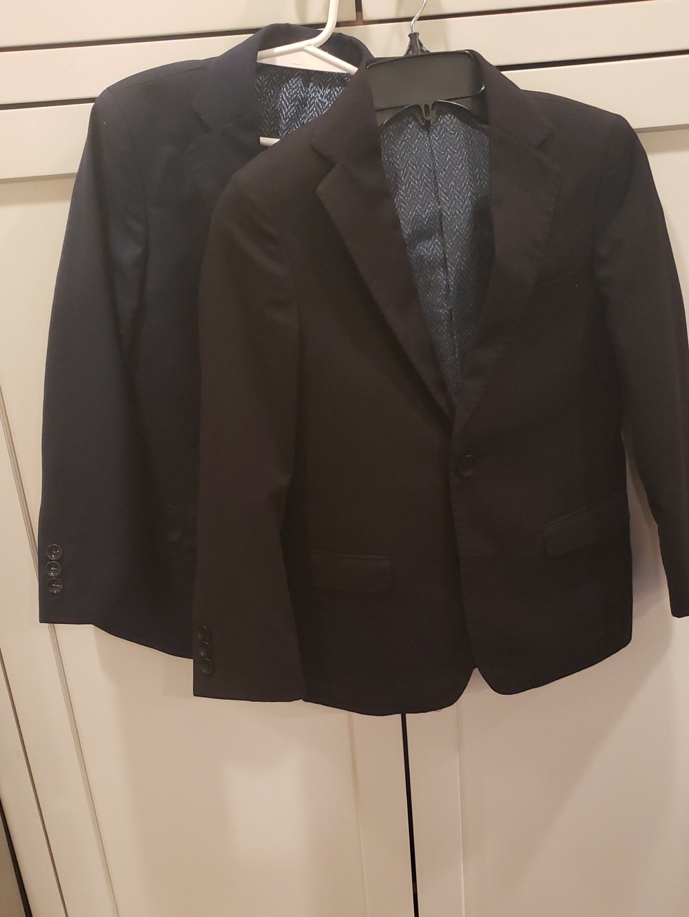 2 Boys' T.O.  2-Button Blazer - Classic  1 Black 1 Navy Tailored Style